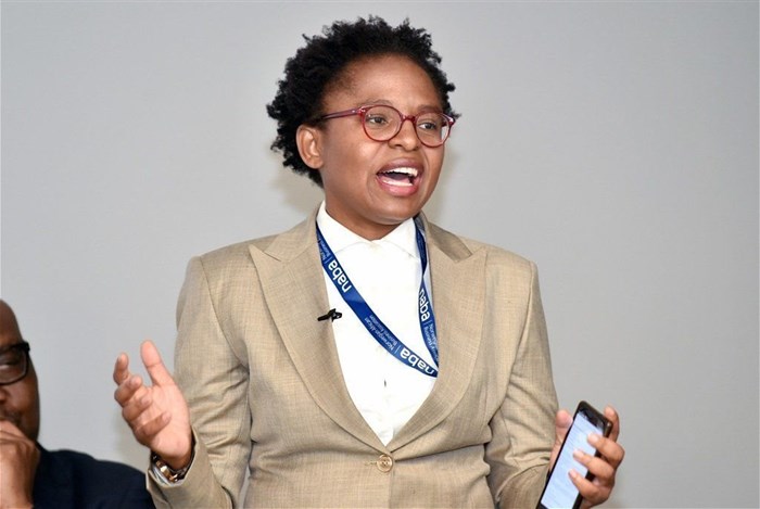 communications minister Khumudzo Ntshavheni